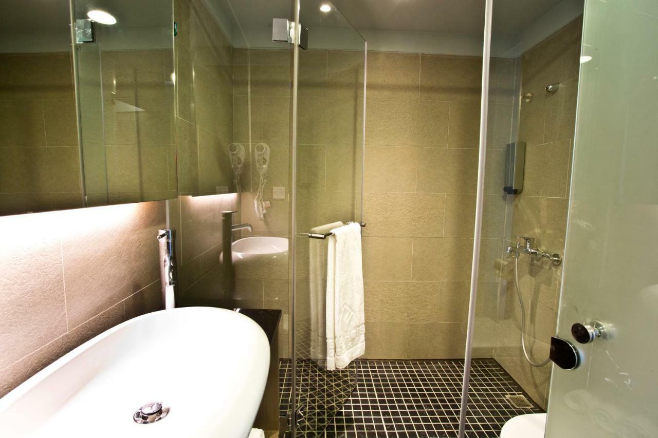 Fine Hotel Kaohsiung Luaran gambar
